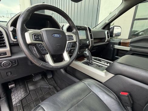 Used 2017 Ford F150 Lariat w/ Equipment Group 502A Luxury AWD/4WD image 7