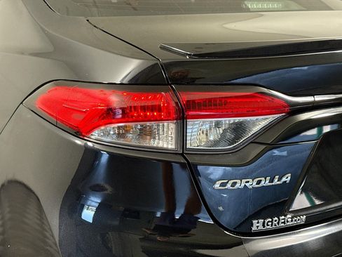 Used 2021 Toyota Corolla SE FWD image 35