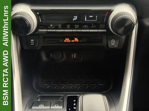 Used 2023 Toyota RAV4 LE AWD/4WD image 18