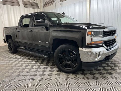 Used 2018 Chevrolet Silverado 1500 LT w/ All Star Edition image 43