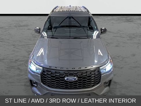 Used 2025 Ford Explorer ST-Line w/ ST-Line Street Pack AWD/4WD image 6