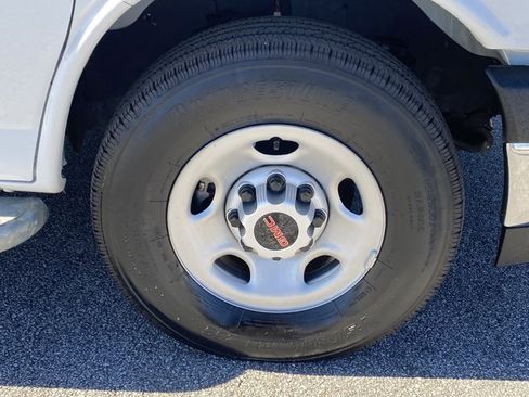 Used 2024 GMC Savana 2500 w/ Driver Convenience Package image 23