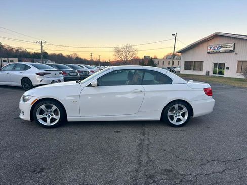Used 2013 BMW 335i Convertible image 3