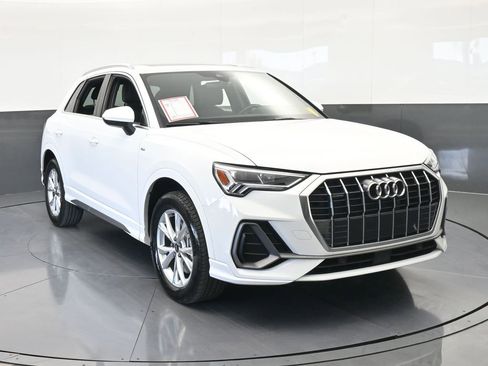 Used 2025 Audi Q3 2.0T Premium image 9