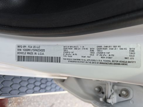 Used 2024 RAM 1500 Laramie image 38