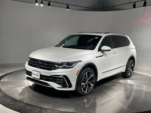 Used 2022 Volkswagen Tiguan SEL R-Line image 8