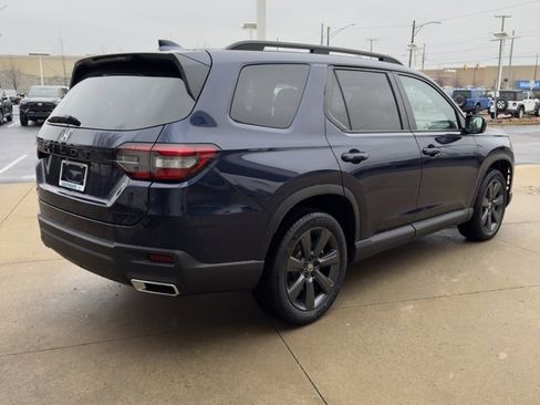 New 2025 Honda Pilot Sport image 3