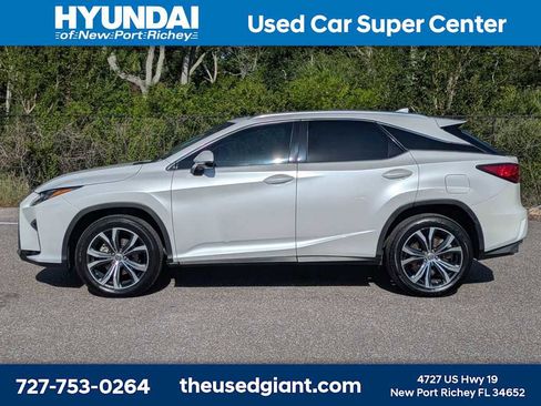 Used 2017 Lexus RX 350 FWD w/ Premium Package image 2