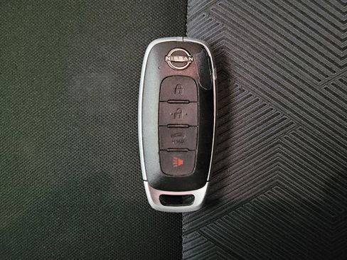 Used 2024 Nissan Versa SV FWD image 32
