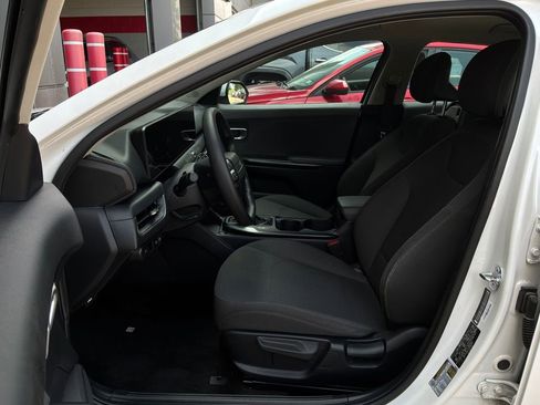 Used 2025 Kia K4 FWD image 10