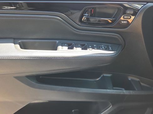 Certified 2023 Honda Odyssey Touring image 24