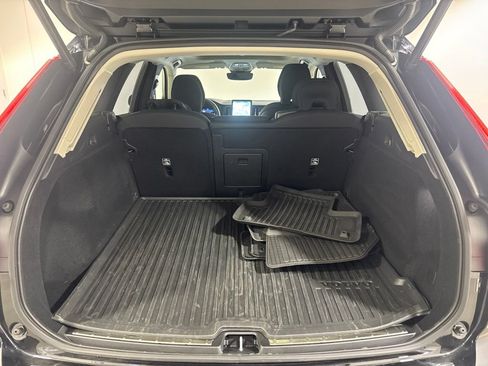 Certified 2026 Volvo XC60 B5 Plus AWD/4WD image 29