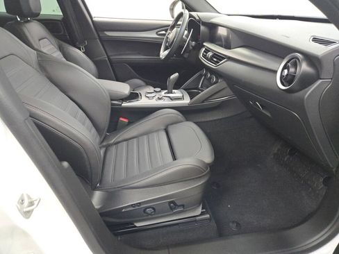 Used 2024 Alfa Romeo Stelvio Veloce AWD/4WD image 7