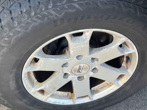 Used 2005 Toyota 4Runner SR5 AWD/4WD image 15