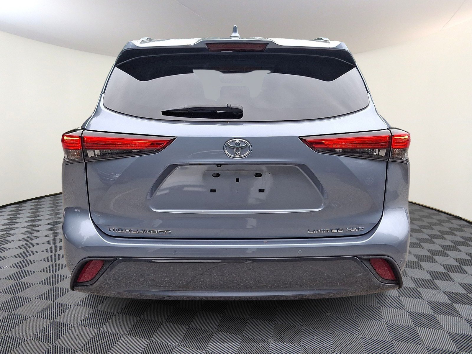 Used 2023 Toyota Highlander Limited AWD/4WD image 5