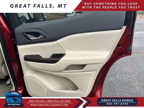 Used 2023 GMC Acadia Denali image 28