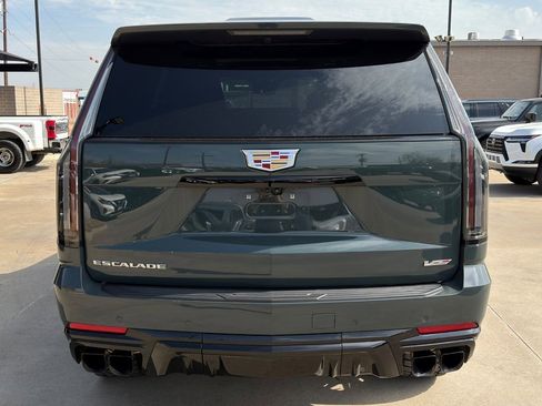 Used 2025 Cadillac Escalade V w/ LPO, Floor Liner Package image 5
