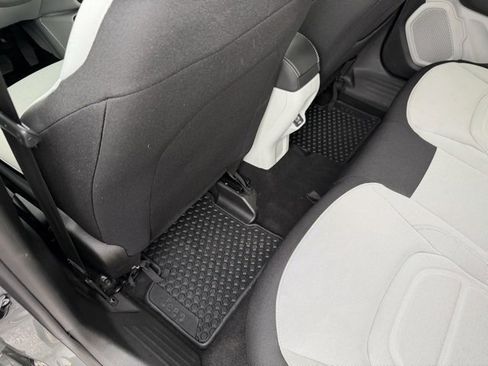 Used 2022 Jeep Renegade Latitude image 42