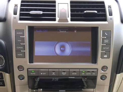 Used 2020 Lexus GX 460 Premium AWD/4WD image 16