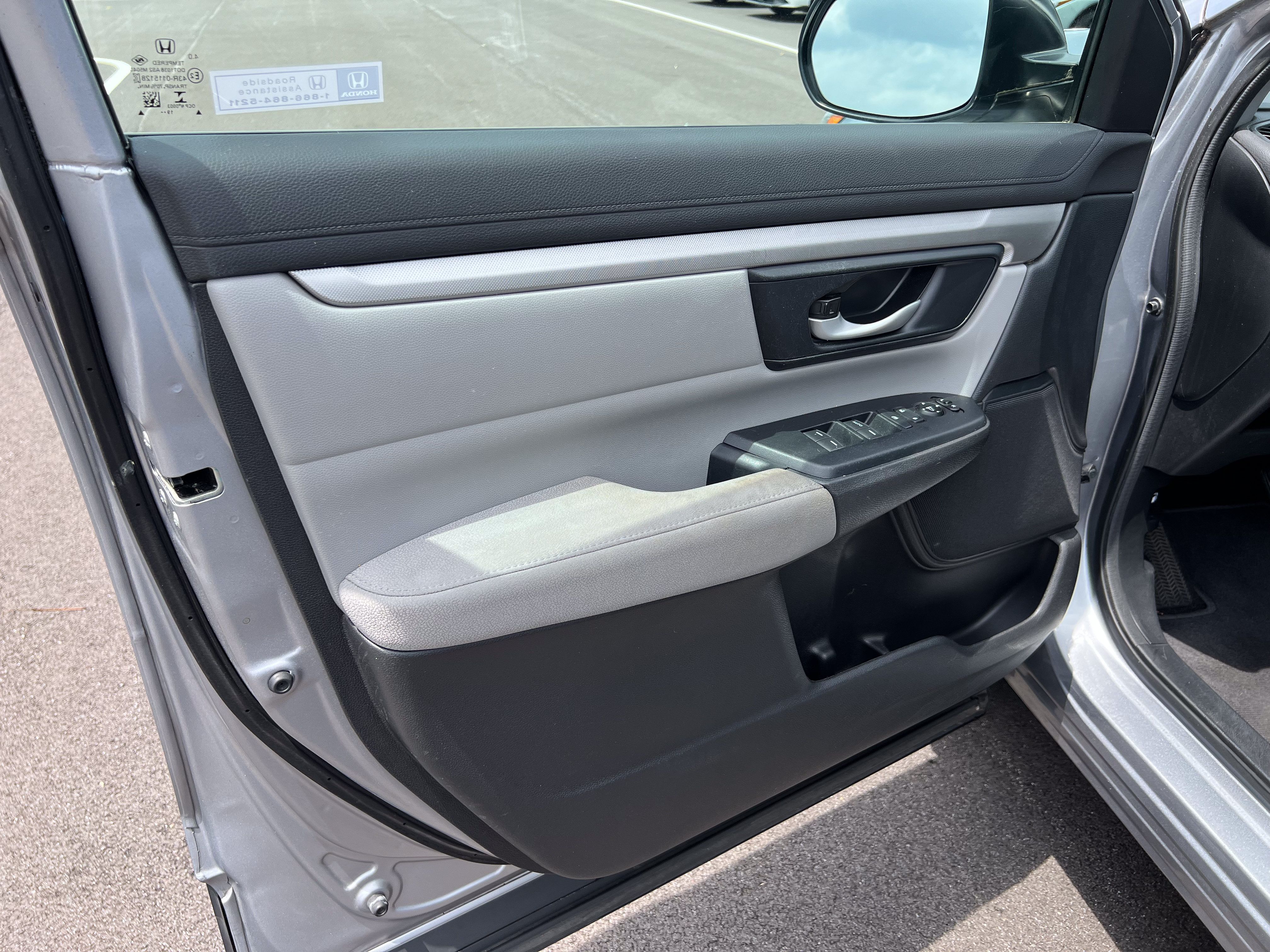 Used 2020 Honda CR-V LX image 12