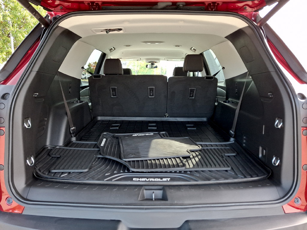 Used 2020 Chevrolet Traverse LT FWD image 28