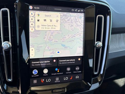 New 2026 Volvo XC40 B4 Core image 16