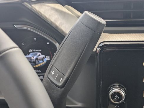 New 2025 GMC Sierra 2500 Denali w/ Denali Reserve Package image 16