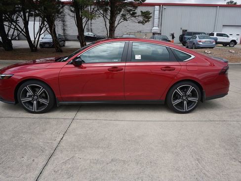 Used 2025 Honda Accord Sport image 18