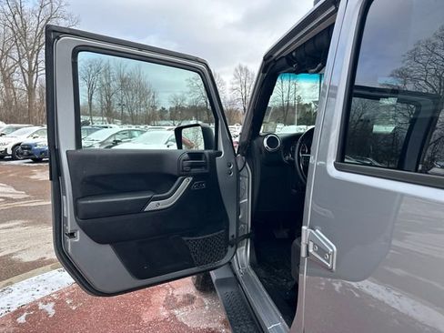 Used 2015 Jeep Wrangler Unlimited Sahara w/ Dual Top Group image 11