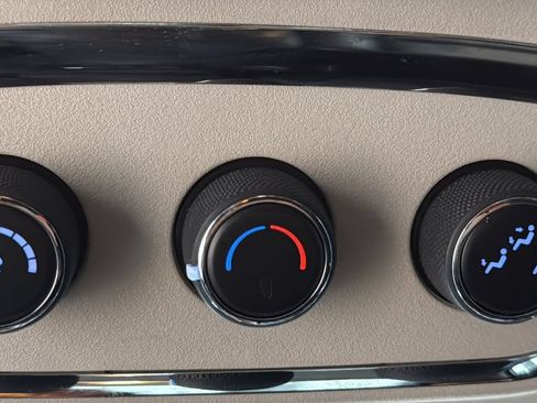 Used 2018 Dodge Durango GT AWD/4WD image 19