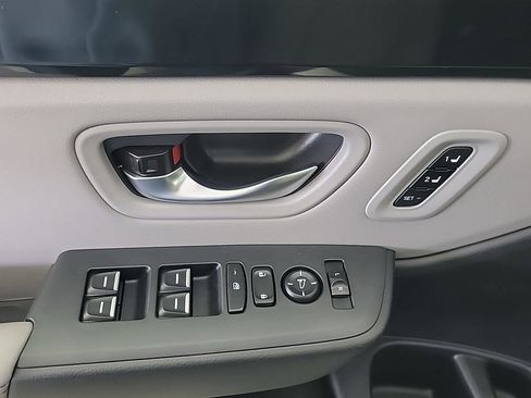 Certified 2025 Honda Pilot EX-L image 37