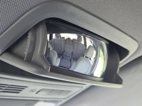 Used 2016 Honda Odyssey EX image 9