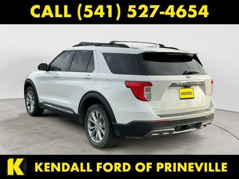 Certified 2022 Ford Explorer XLT w/ Equipment Group 202A image 3