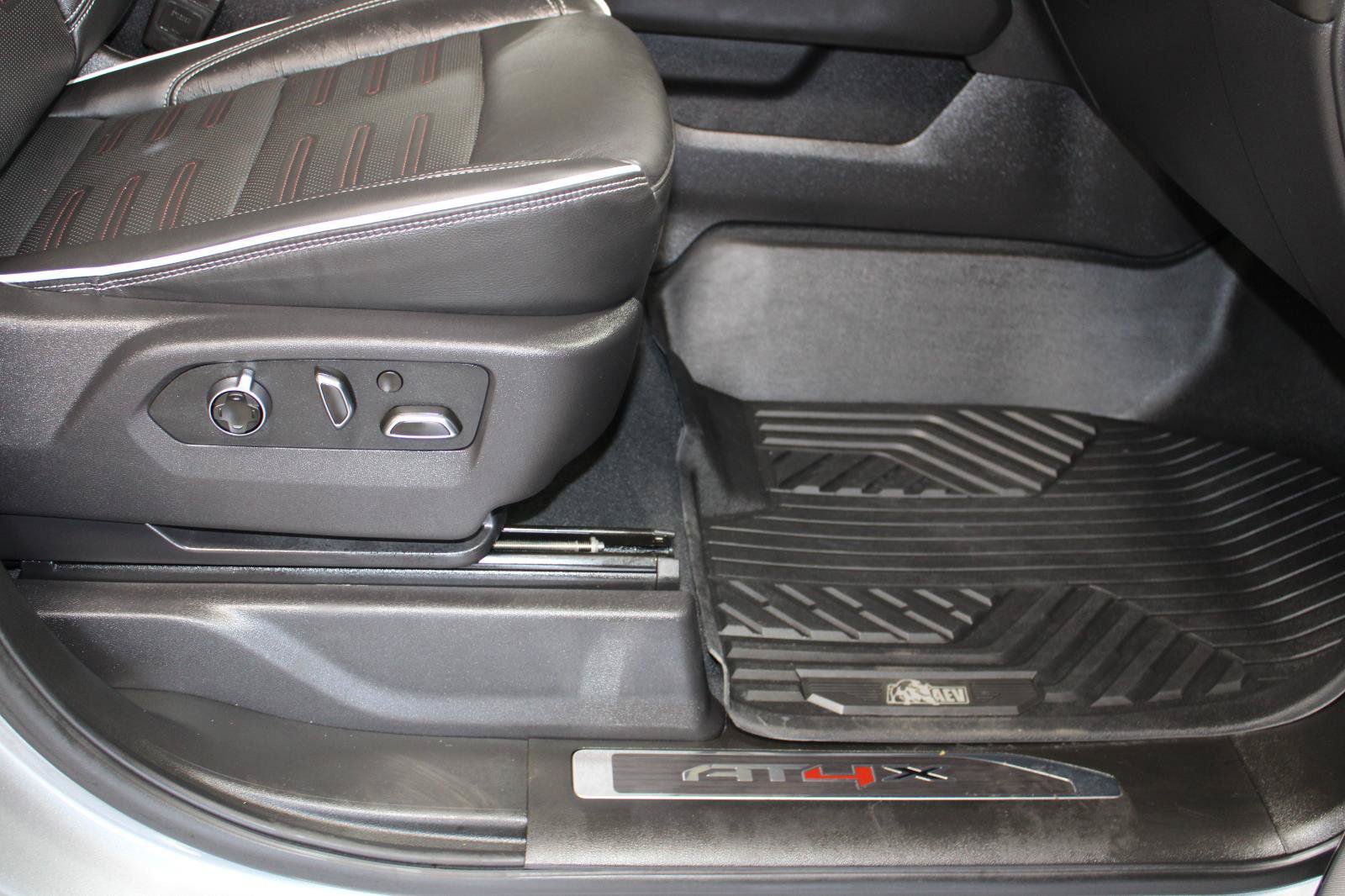 Used 2024 GMC Sierra 1500 AT4X w/ AT4X AEV Edition AWD/4WD image 19