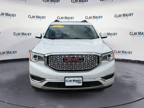 Used 2019 GMC Acadia Denali w/ Technology Package FWD image 8