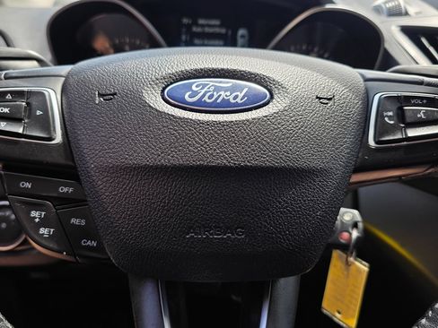 Used 2018 Ford Escape SEL FWD image 32
