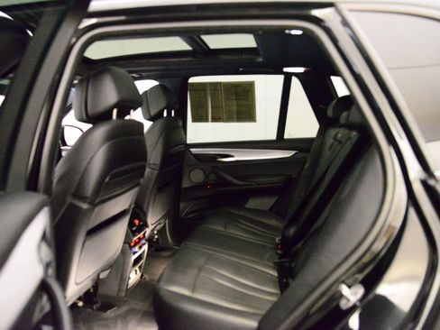 Used 2016 BMW X5 xDrive40e image 11