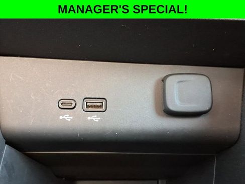 Used 2024 Buick Encore GX Sport Touring w/ Comfort Package FWD image 11