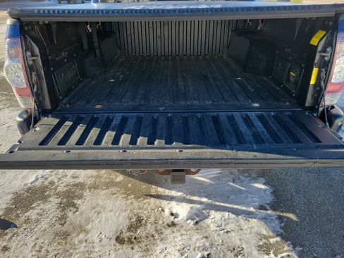 Used 2012 Toyota Tacoma 4WD Double Cab V6 MT (Natl) image 17