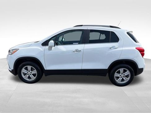Used 2019 Chevrolet Trax LT w/ Driver Confidence Package image 4