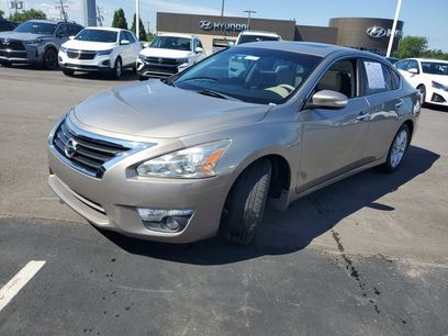 Used 2015 Nissan Altima 2.5 SL w/ Moonroof Package