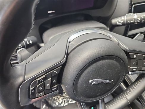 Used 2020 Jaguar F-PACE R-Sport image 31