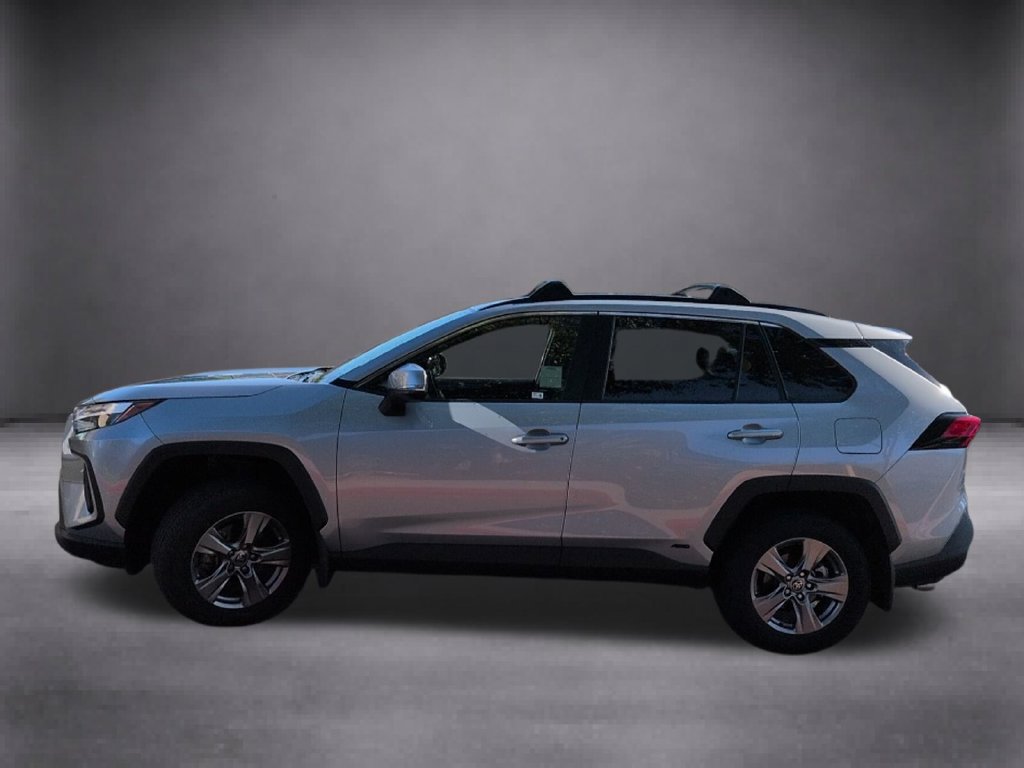 Used 2024 Toyota RAV4 LE AWD/4WD image 6