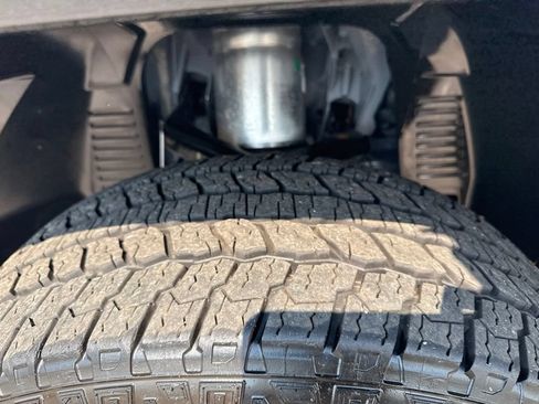 Used 2025 GMC Hummer EV 2X AWD/4WD image 39