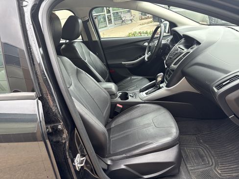 Used 2013 Ford Focus SE FWD image 30