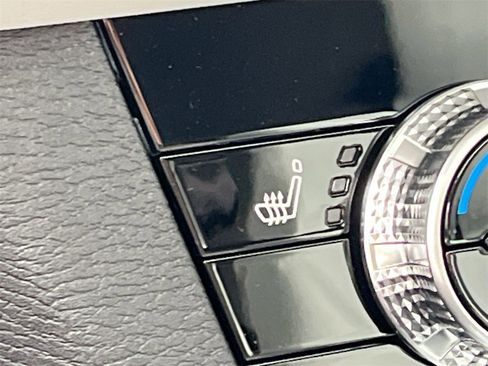 New 2025 Mitsubishi Outlander SE image 21