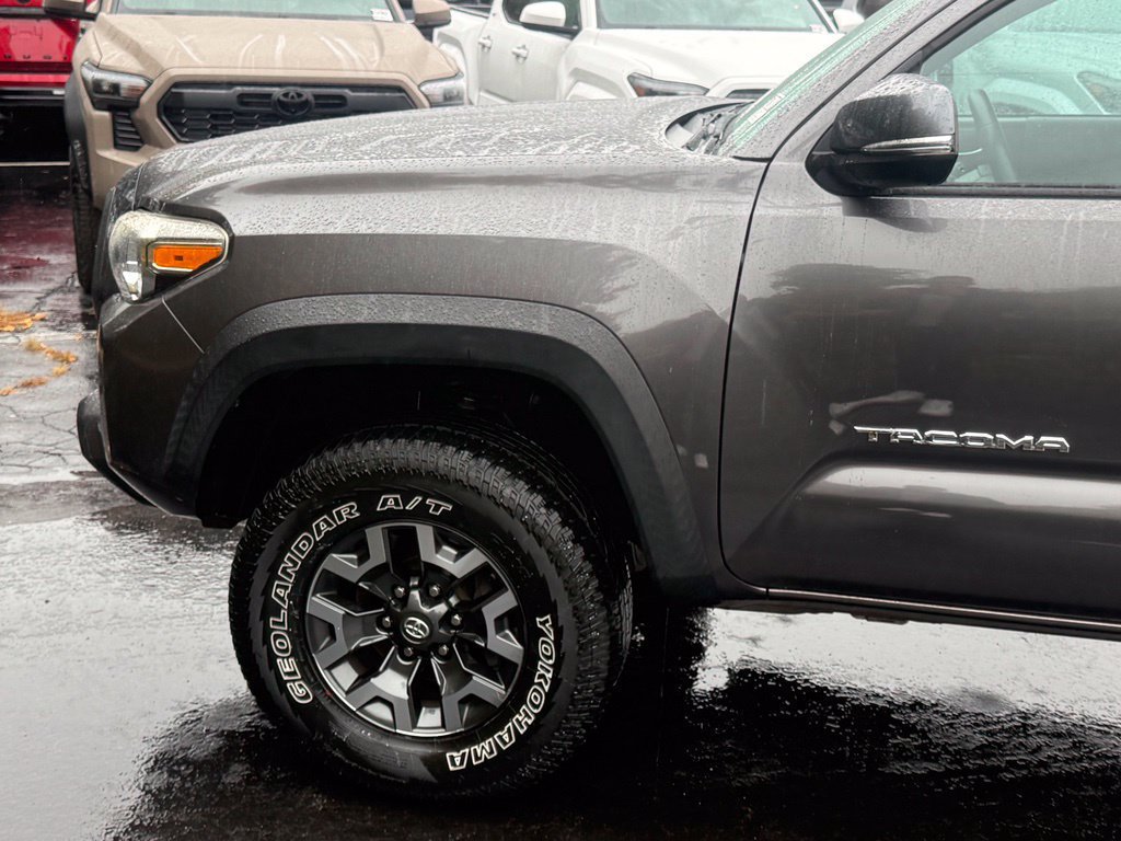 Used 2019 Toyota Tacoma TRD Off-Road AWD/4WD image 2