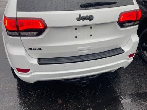 Used 2018 Jeep Grand Cherokee Altitude image 5