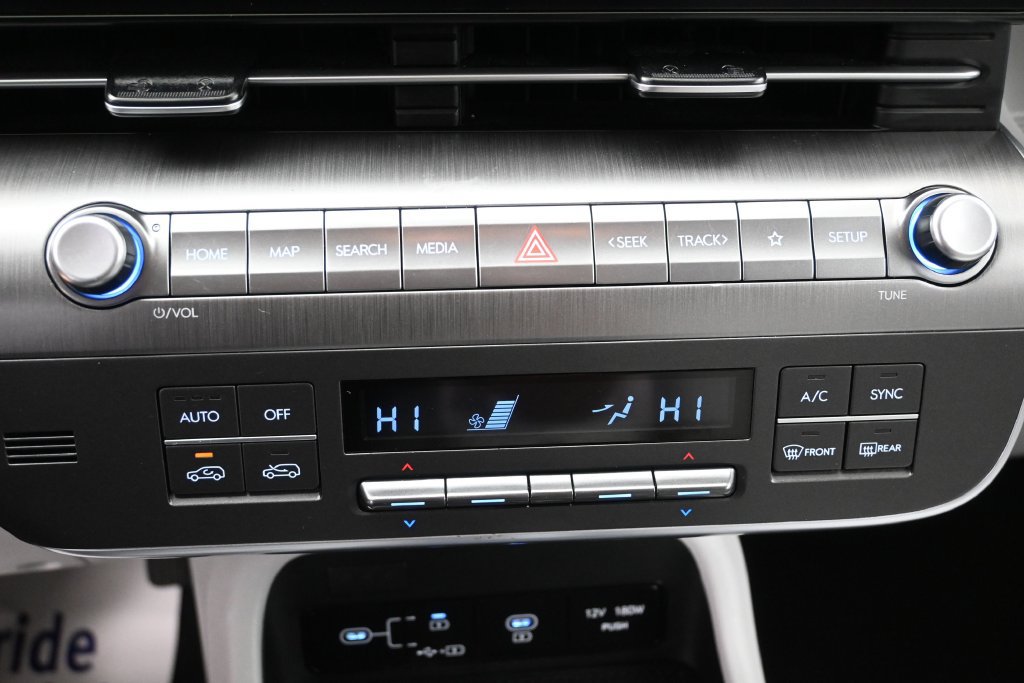 Used 2025 Hyundai Kona SEL AWD/4WD image 21
