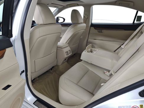 Used 2013 Lexus ES 300h w/ Premium Pkg FWD image 25
